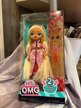 L.O.L. Surprise! Blonde Hair SWAG Doll in Pink and Gold Outfit NIB